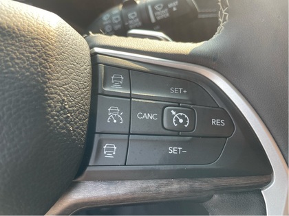 used 2023 Jeep Grand Cherokee car, priced at $40,996