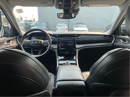 used 2023 Jeep Grand Cherokee car, priced at $40,996