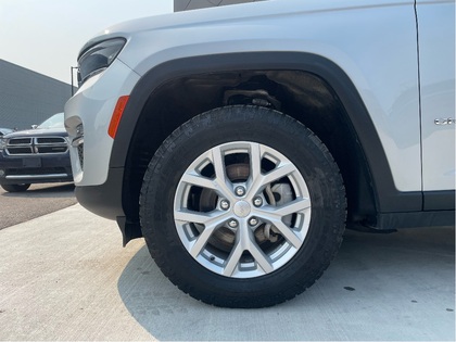 used 2023 Jeep Grand Cherokee car, priced at $40,996