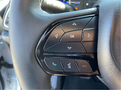 used 2022 Chrysler Pacifica Hybrid car, priced at $39,892