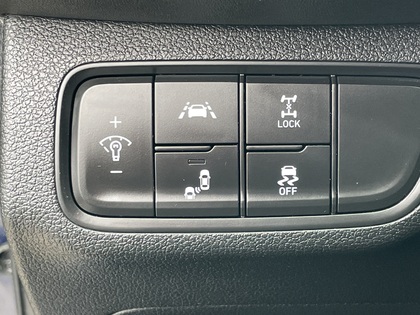 used 2020 Hyundai Santa Fe car, priced at $25,895