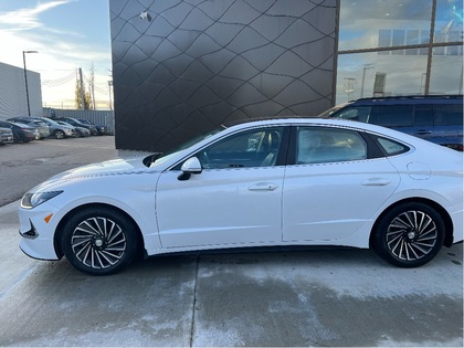 used 2021 Hyundai Sonata Hybrid car, priced at $24,981