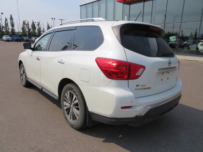 used 2017 Nissan Pathfinder car, priced at $12,899