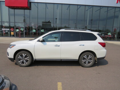 used 2017 Nissan Pathfinder car, priced at $12,899