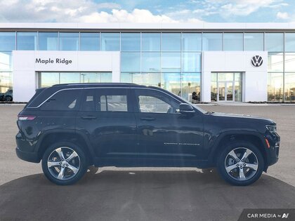 used 2022 Jeep Grand Cherokee car, priced at $43,786