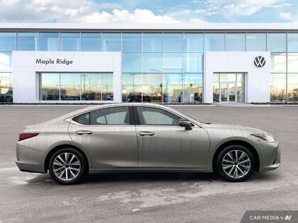 used 2020 Lexus ES car, priced at $38,888