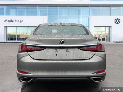 used 2020 Lexus ES car, priced at $38,888