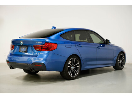 used 2018 BMW 3-Series car, priced at $31,900