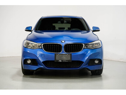 used 2018 BMW 3-Series car, priced at $31,900