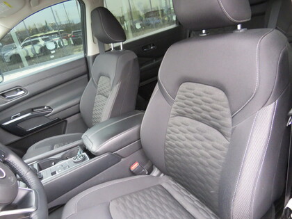 used 2022 Nissan Pathfinder car, priced at $37,888