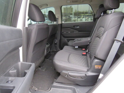 used 2022 Nissan Pathfinder car, priced at $37,888