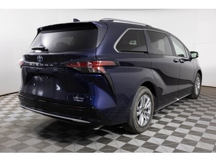 used 2024 Toyota Sienna car, priced at $76,998