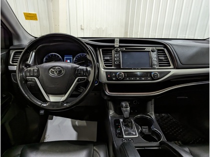 used 2019 Toyota Highlander car, priced at $36,859