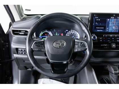 used 2020 Toyota Highlander Hybrid car, priced at $48,998