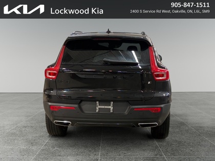 used 2020 Volvo XC40 car, priced at $29,980