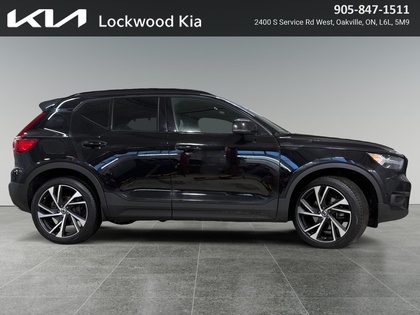 used 2020 Volvo XC40 car, priced at $29,980