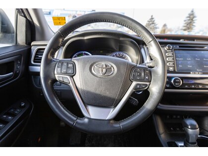 used 2017 Toyota Highlander Hybrid car, priced at $35,988