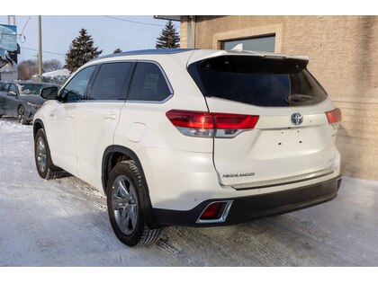 used 2017 Toyota Highlander Hybrid car, priced at $35,988