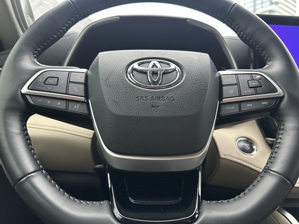 used 2023 Toyota Highlander car, priced at $52,995