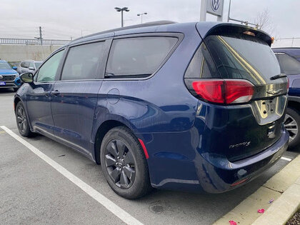 used 2019 Chrysler Pacifica Hybrid car, priced at $30,998