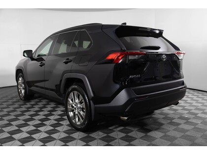 used 2020 Toyota RAV4 car, priced at $31,998