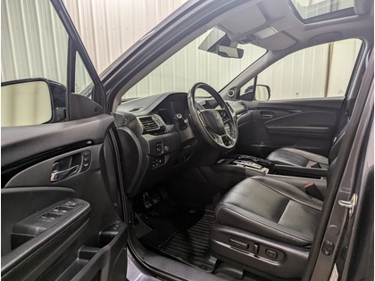 used 2020 Honda Pilot car, priced at $37,694