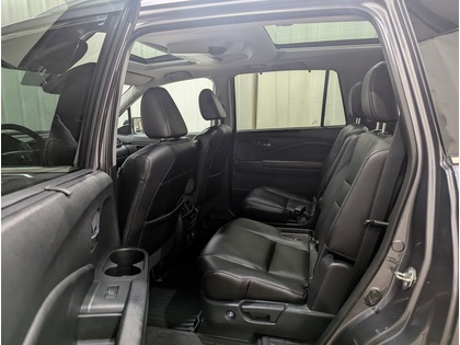 used 2020 Honda Pilot car, priced at $37,694