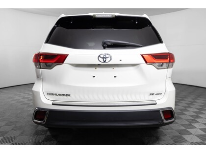 used 2017 Toyota Highlander car, priced at $27,998