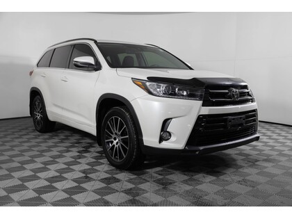 used 2017 Toyota Highlander car, priced at $27,998