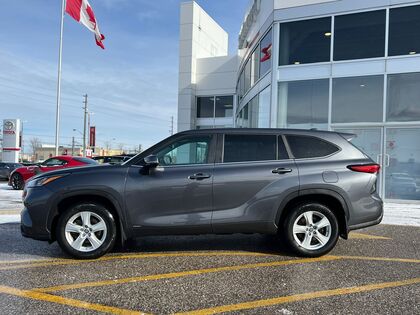 used 2023 Toyota Highlander car, priced at $49,995