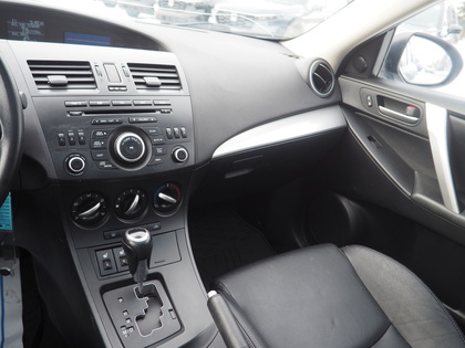 used 2013 Mazda Mazda3 car, priced at $11,900