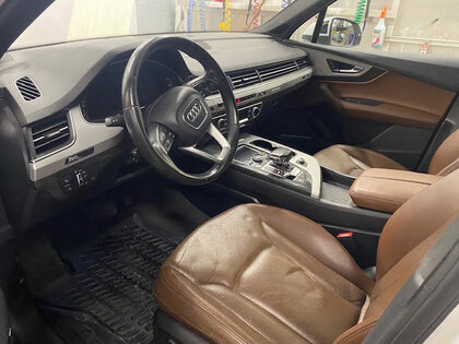 used 2017 Audi Q7 car, priced at $30,799