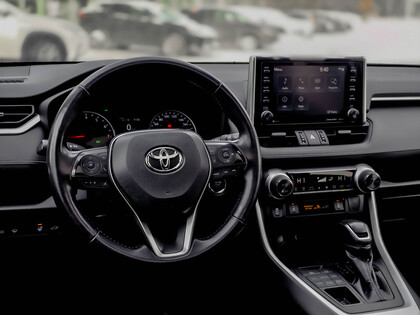 used 2020 Toyota RAV4 car, priced at $29,995