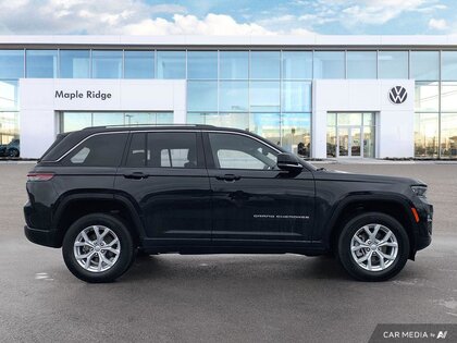 used 2023 Jeep Grand Cherokee car, priced at $49,126