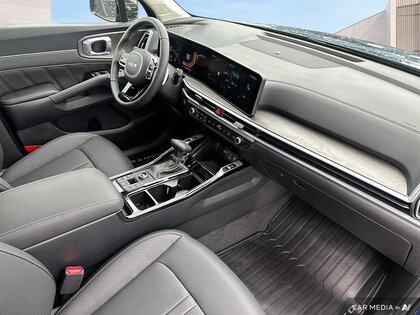 used 2025 Kia Sorento car