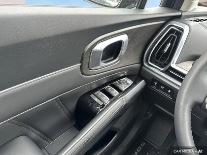 used 2025 Kia Sorento car