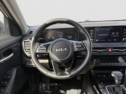 used 2025 Kia Seltos car, priced at $31,995