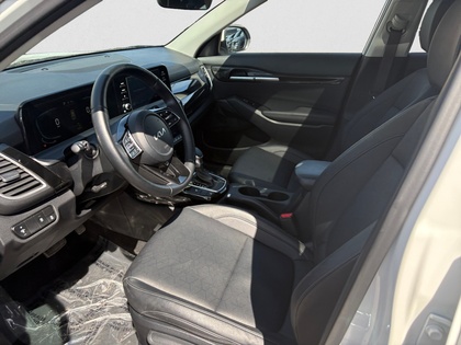 used 2025 Kia Seltos car, priced at $31,995