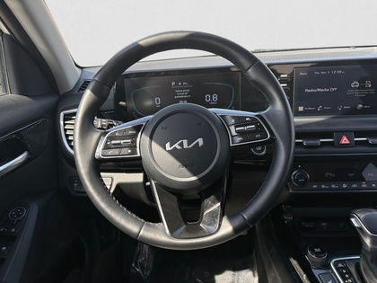 used 2025 Kia Seltos car, priced at $31,995