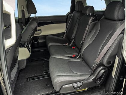 used 2024 Kia Carnival car, priced at $43,261