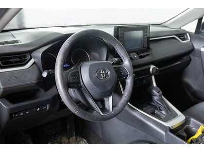 used 2020 Toyota RAV4 car, priced at $28,998