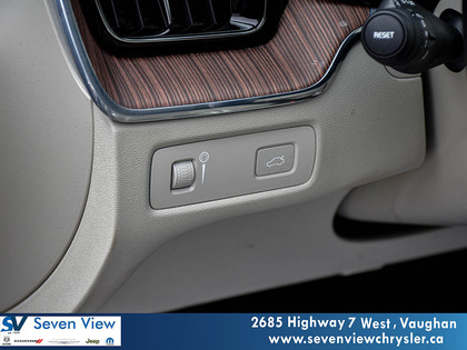 used 2022 Volvo XC60 car, priced at $38,910