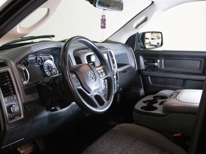 used 2019 Ram 1500 Classic car, priced at $35,900