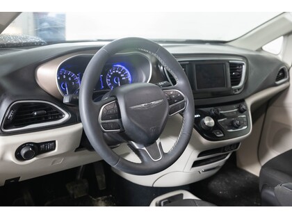 used 2022 Chrysler Grand Caravan car, priced at $29,998