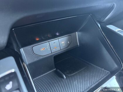 used 2025 Kia Sorento car, priced at $50,395