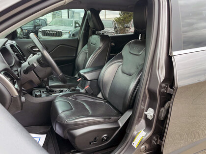 used 2019 Jeep Cherokee car