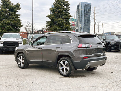 used 2019 Jeep Cherokee car
