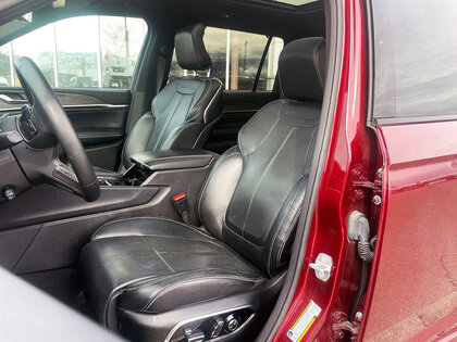 used 2021 Jeep Grand Cherokee car
