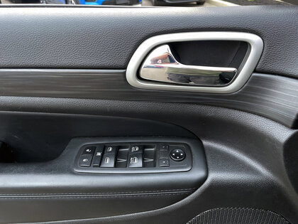 used 2021 Jeep Grand Cherokee car, priced at $33,782