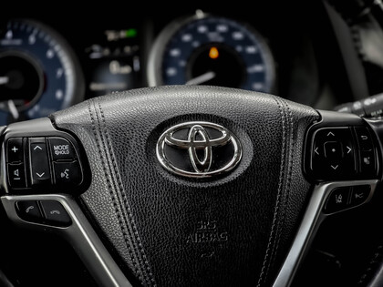 used 2018 Toyota Sienna car, priced at $43,995